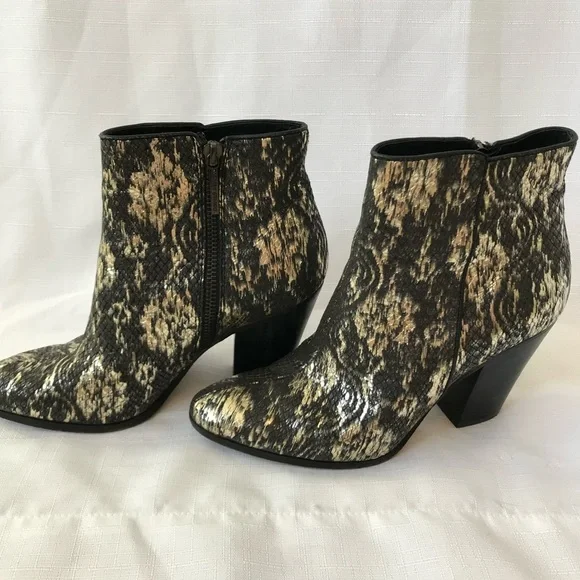 Donald J Pliner Couture Swift gold Metallic Ankle Boots size 7.5 - Picture 5 of 15